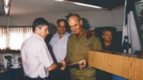 אפרים ויצמן עם הרמטכל
